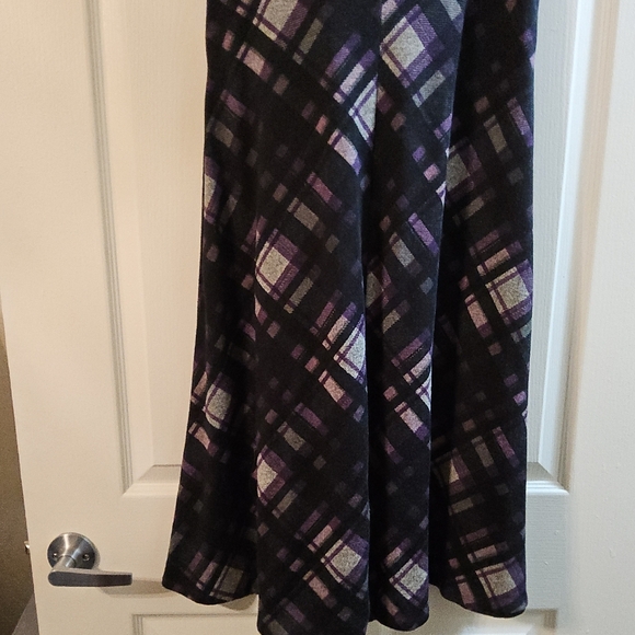 Perceptions Purple Plaid Fit and Flare Midi Dress V-neck Sleeveless - Picture 2 of 4